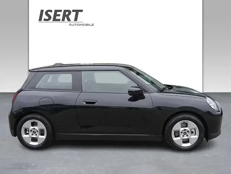 Gebraucht Mini Cooper Essential 135 kW (184 PS) 2025 Schwarz Kleinwagen