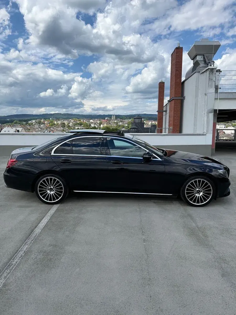 Gebraucht Mercedes E220 Avantgarde 194 PS (142 kW) 2016 Schwarz Limousine