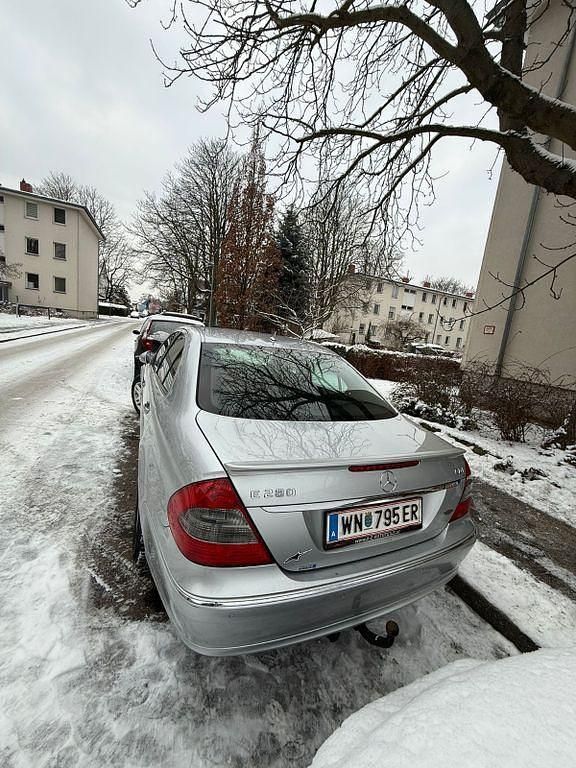 Gebraucht Mercedes E280 Elegance 190 PS (139 kW) 2006 Grau Limousine