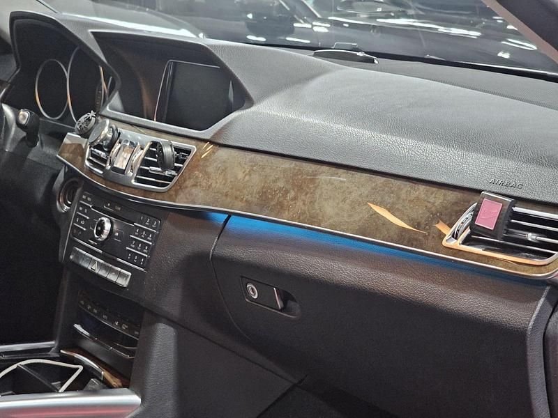 Second-hand Mercedes E200 184 CP (135 kW) 2015 Argintiu Berlinǎ