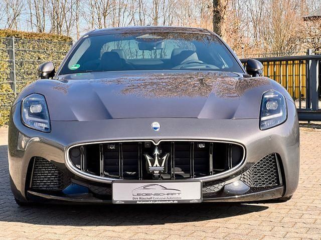 Gebraucht Maserati Granturismo 491 PS (361 kW) 2023 Grau Coupé
