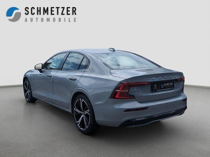 Gebraucht Volvo S60 Plus 197 PS (144 kW) 2023 Andere Limousine