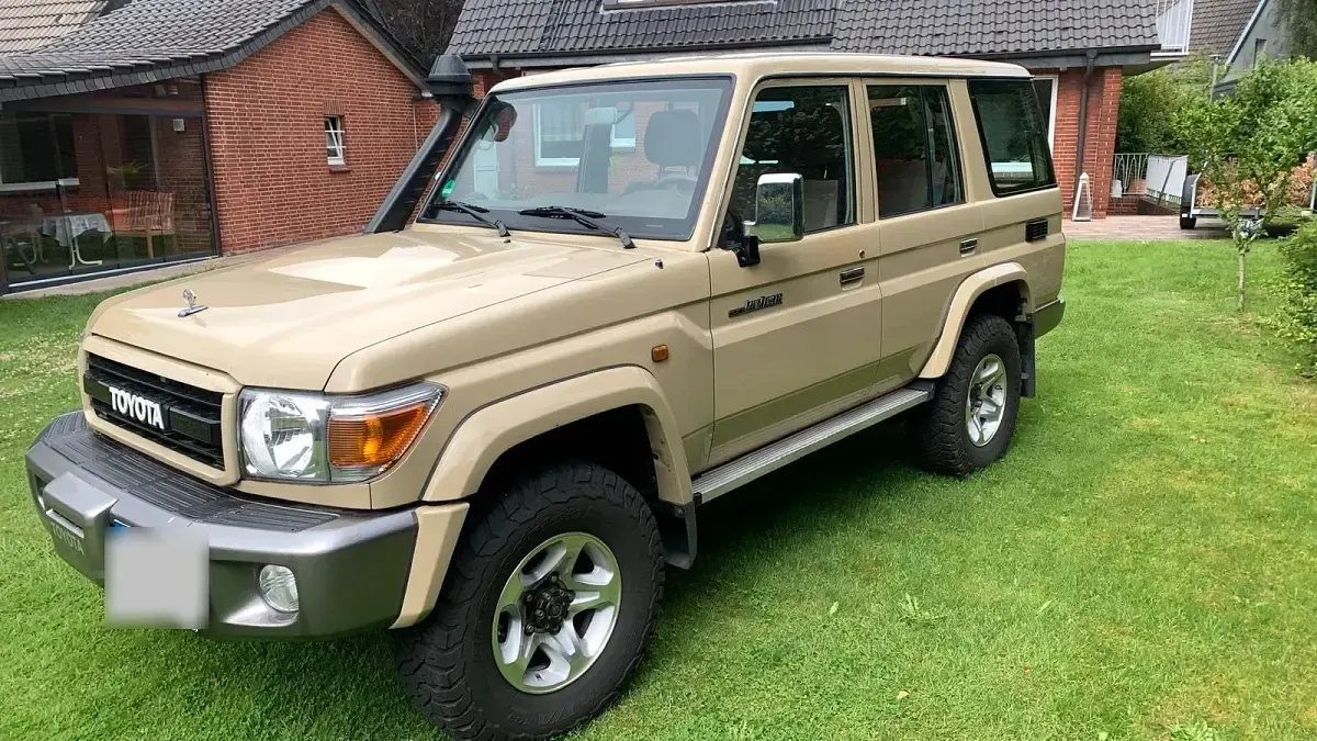 Gebraucht Toyota Land Cruiser 231 PS (169 kW) 2023 Beige SUV