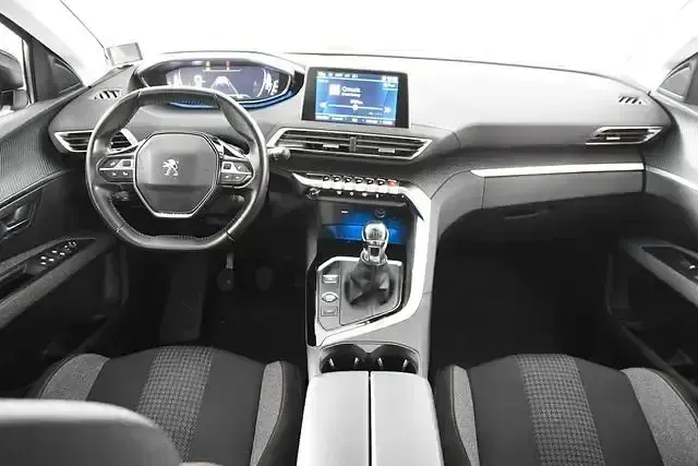 Gebraucht Peugeot 5008 Active 131 PS (96 kW) 2023 Grau SUV
