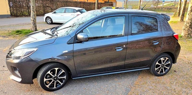 Gebraucht Mitsubishi Space Star Select+ 71 PS (52 kW) 2024 Grau Kleinwagen