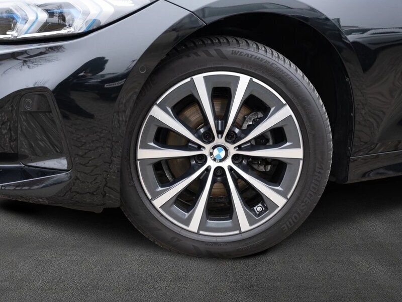 Gebraucht BMW 320 Sport Line 184 PS (135 kW) 2023 Schwarz Kombi