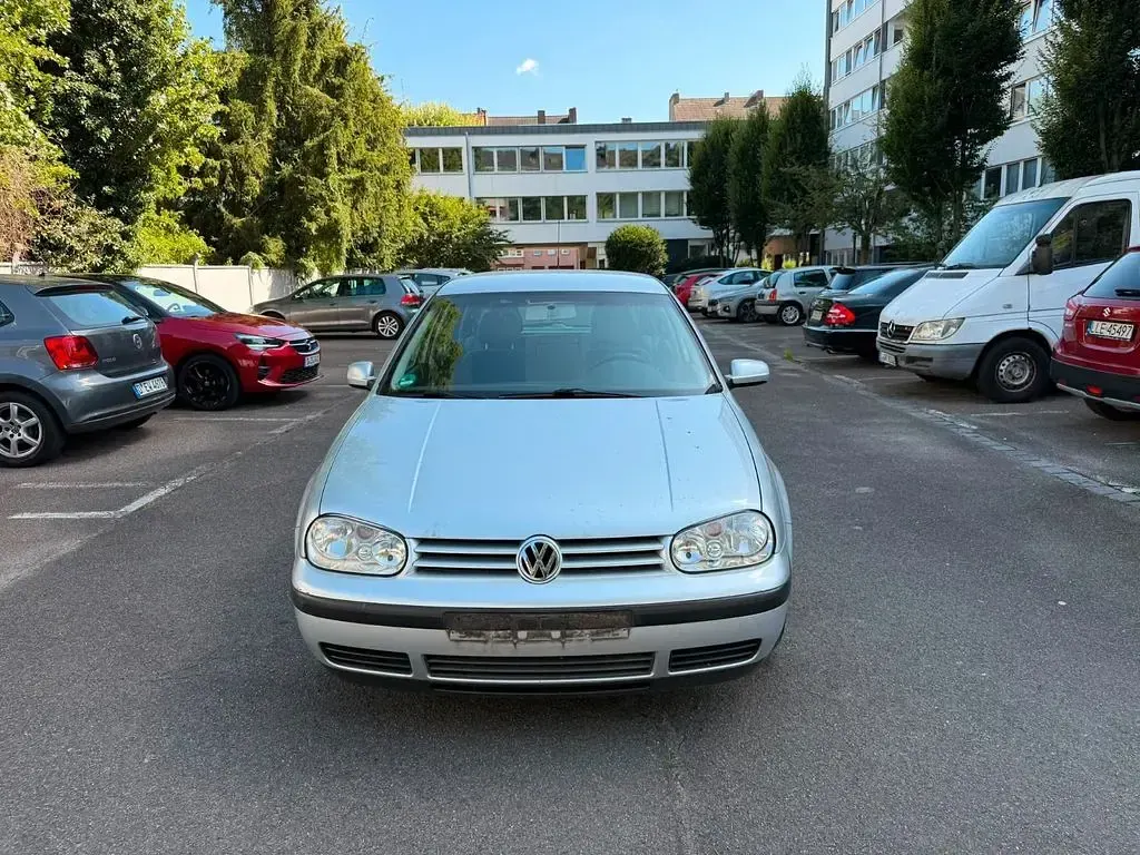 Gebraucht VW Golf IV Edition 75 PS (55 kW) 2000 Silber Limousine