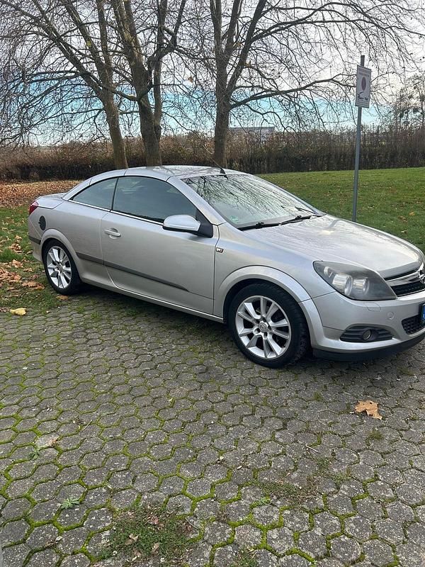 Silber Gebraucht 2006 Opel Astra Cabriolet Cabrio | 1.990 € (Guter Preis) - Bild 1/4