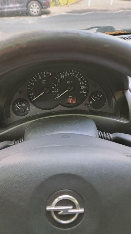 Gebraucht Opel Corsa 58 PS (42 kW) 2002 Grau Kleinwagen