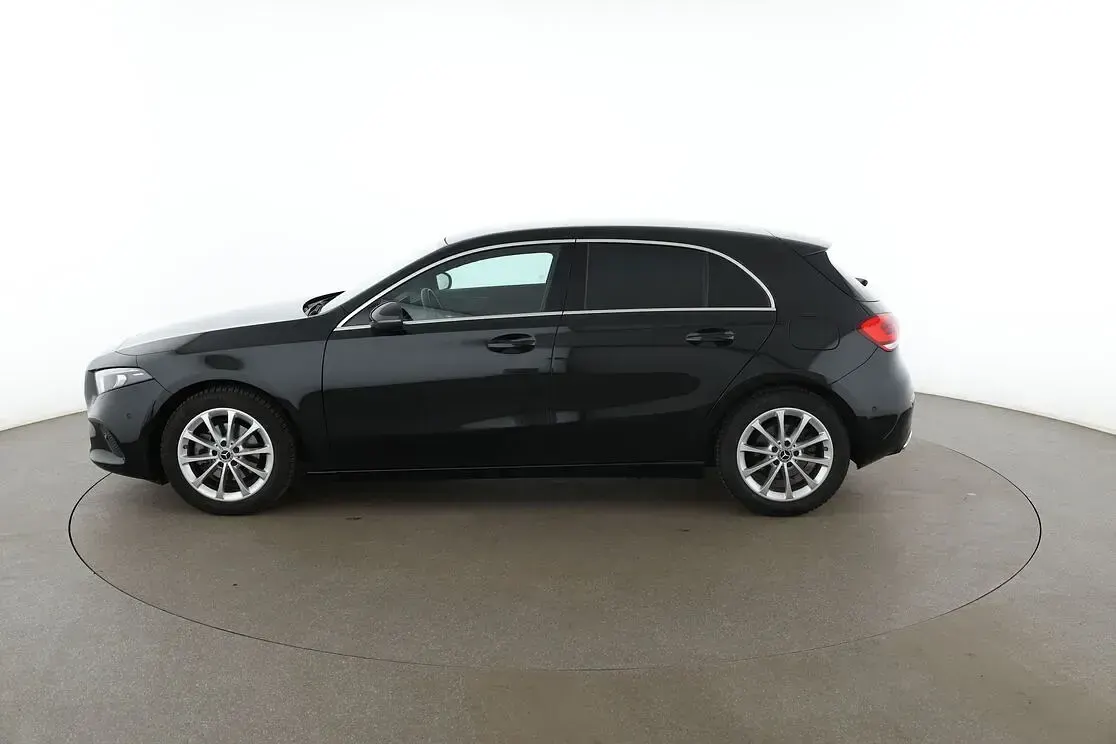 Gebraucht Mercedes A180 Progressive 150 PS (110 kW) 2022 Schwarz Limousine