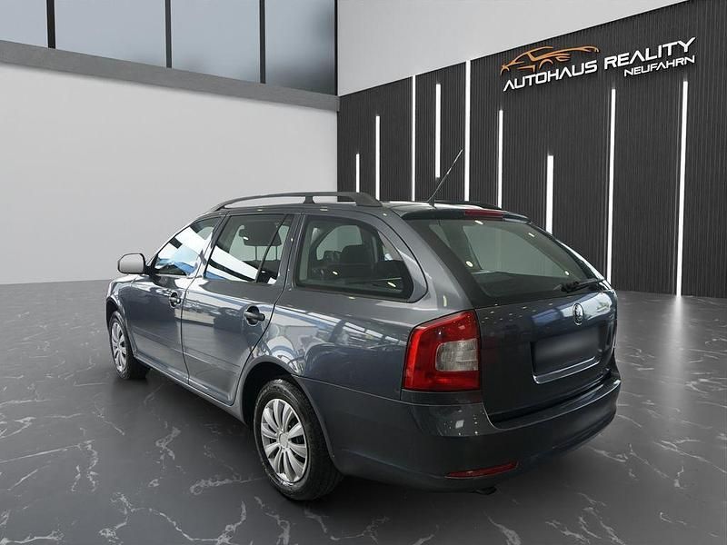 Gebraucht Skoda Octavia Ambition 122 PS (89 kW) 2012 Grau Kombi