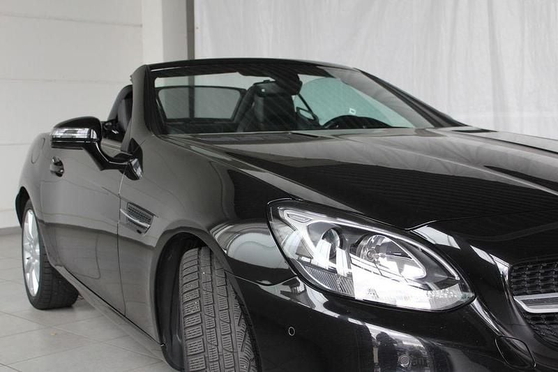 Gebraucht Mercedes SLC200 184 PS (135 kW) 2016 Schwarz Cabrio