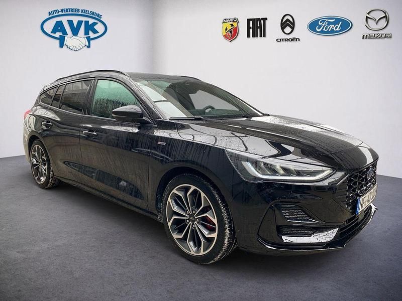 Neu Ford Focus ST-Line X 155 PS (114 kW) 2026 Schwarz Kombi