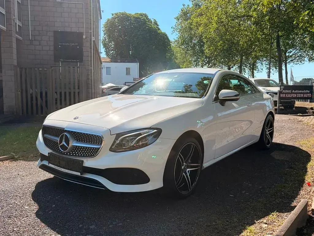 Gebraucht Mercedes E200 184 PS (135 kW) 2018 Weiß Coupé