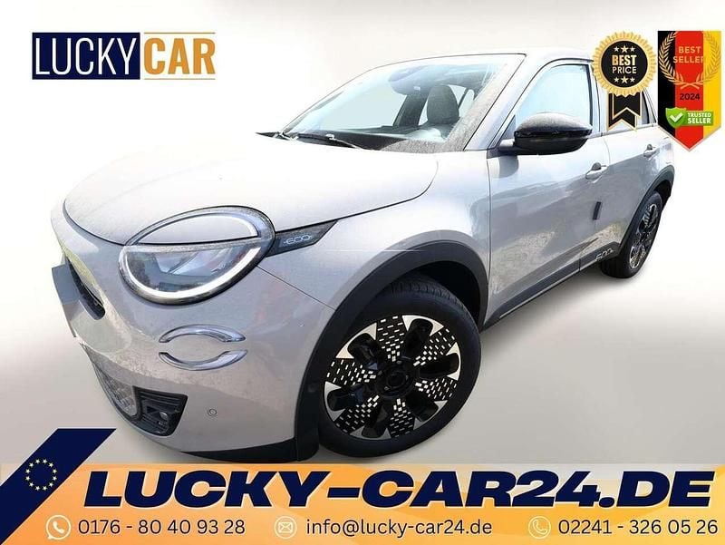 Cappucino beige metallic Neu 2025 Fiat 600 La Prima SUV | 24.489 € (Superpreis) - Bild 1/4