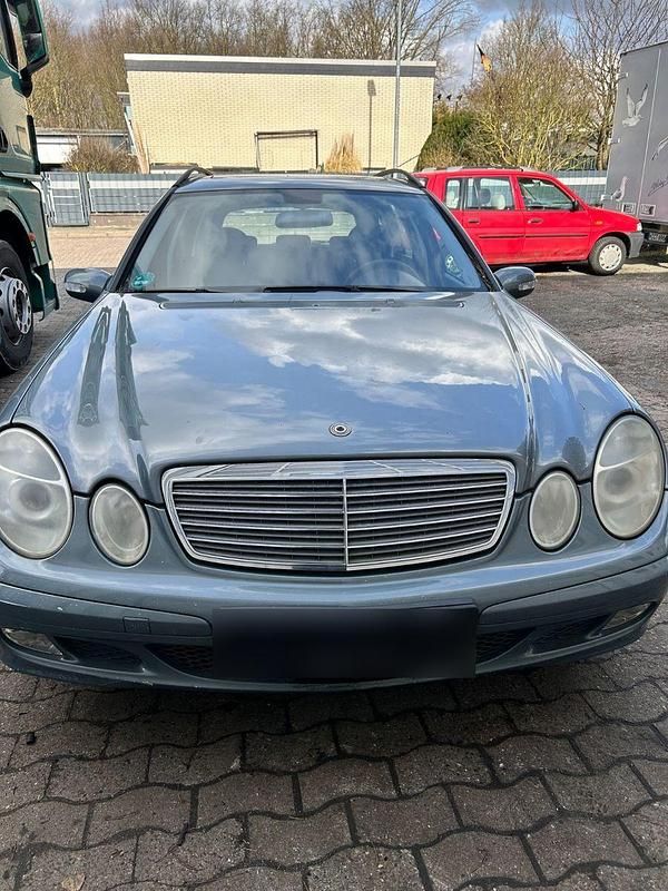 Gebraucht Mercedes E280 177 PS (130 kW) 2004 Grau Kombi