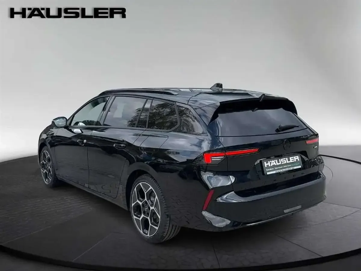 Neu Opel Astra Ultimate 196 PS (144 kW) 2026 Schwarz Kombi