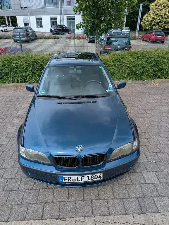 Gebraucht BMW 318 143 PS (105 kW) 2002 Blau Limousine