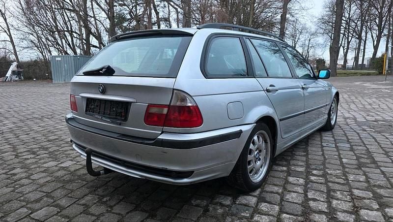 Gebraucht BMW 320 150 PS (110 kW) 2005 Schwarz Kombi