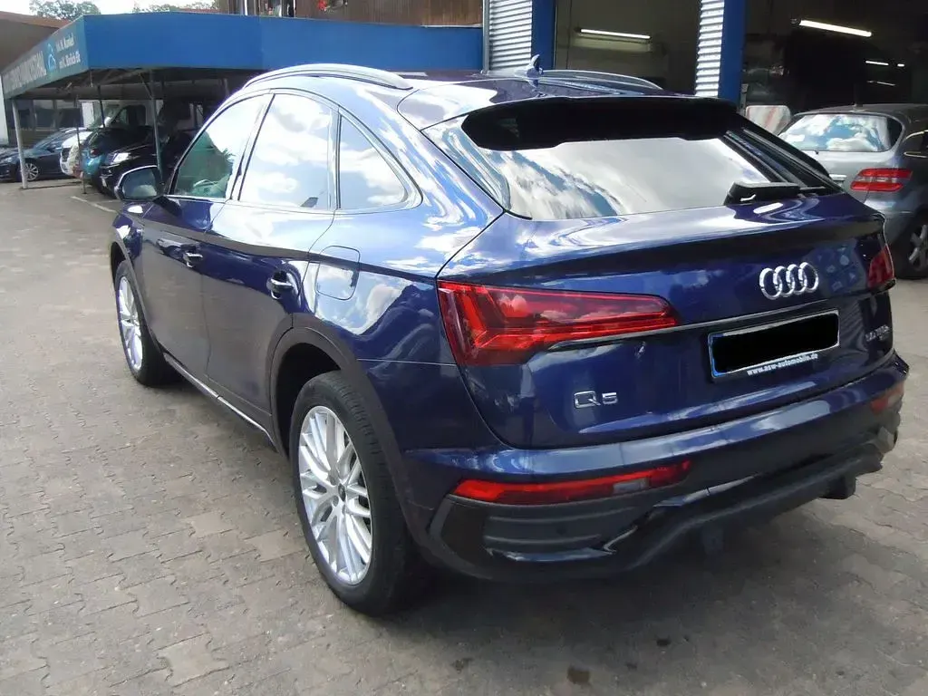 Gebraucht Audi Q5 Sportback S-Line 265 PS (194 kW) 2022 Blau SUV