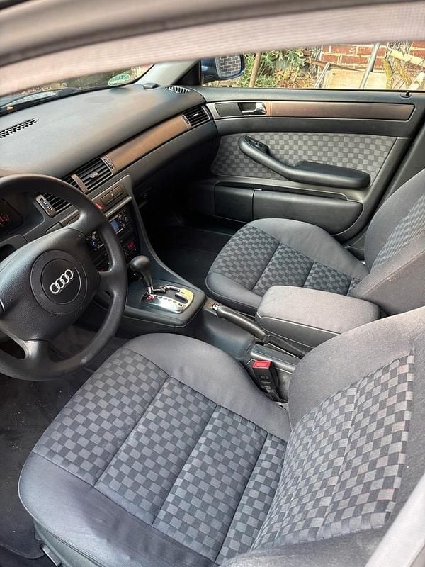 Blau Gebraucht 1998 Audi A6 Limousine | 1.550 € (Fairer Preis) - Bild 1/4