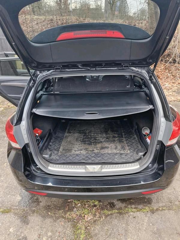 Gebraucht Hyundai i40 177 PS (130 kW) 2013 Schwarz Kombi