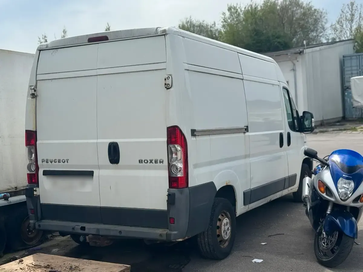 Gebraucht Peugeot Boxer 158 PS (116 kW) 2009 Weiß Van
