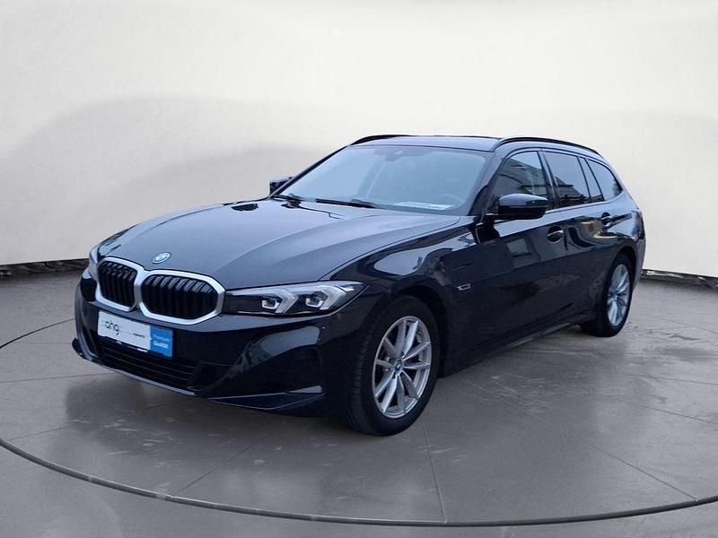Gebraucht BMW 320e Sport Line 163 PS (119 kW) 2022 Schwarz Kombi
