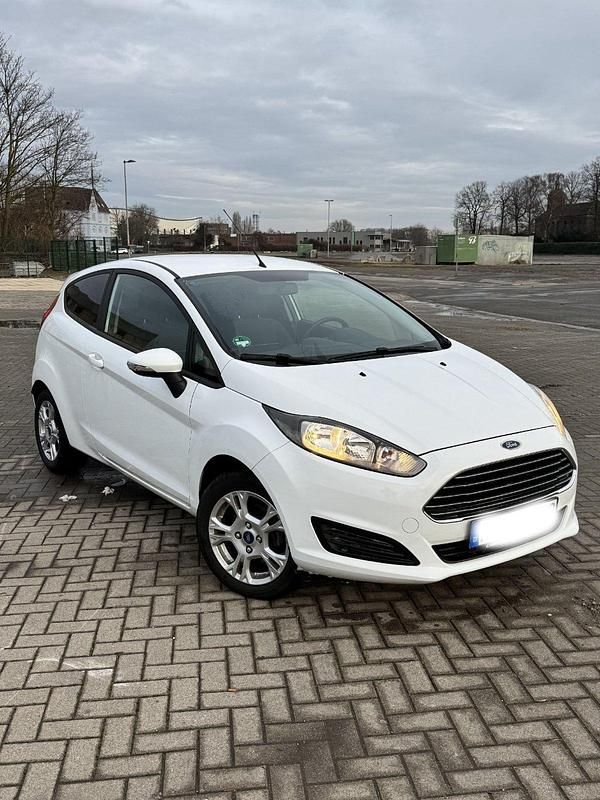 Gebraucht Ford Fiesta SYNC Edition 65 PS (47 kW) 2014 Weiß Kleinwagen