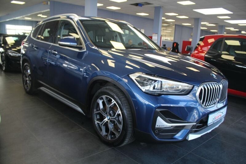 Phytonicblau metallic Gebraucht 2021 BMW X1 xLine SUV | 24.980 € (Fairer Preis) - Bild 1/4
