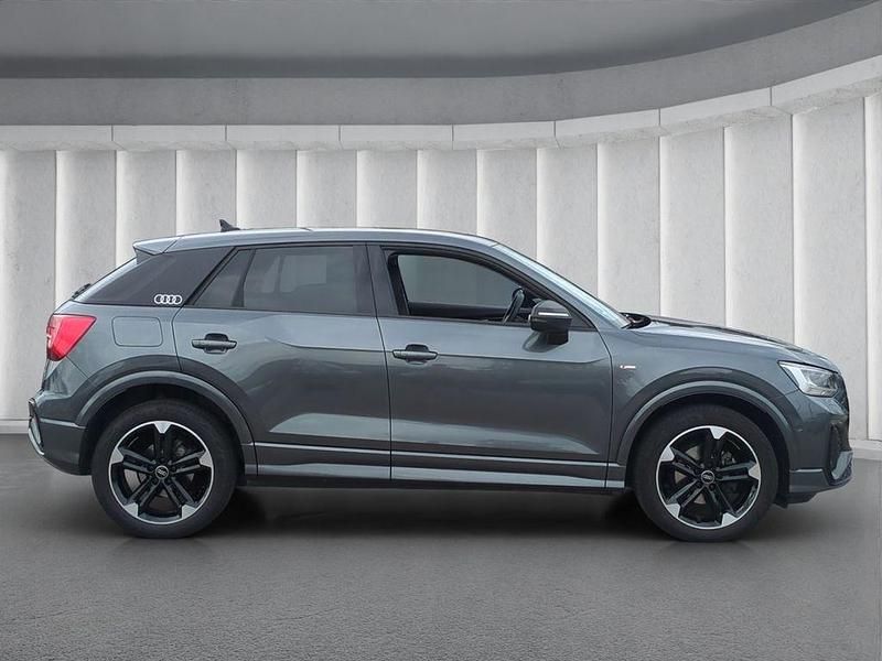 Gebraucht Audi Q2 S-Line 150 PS (110 kW) 2023 Daytonagrau perleffekt SUV