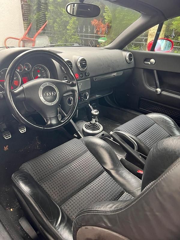 Gebraucht Audi TT 180 PS (132 kW) 2002 Rot Coupé