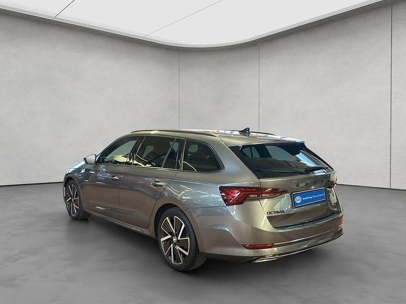 Gebraucht Skoda Octavia SportLine 150 PS (110 kW) 2023 Grau Kombi