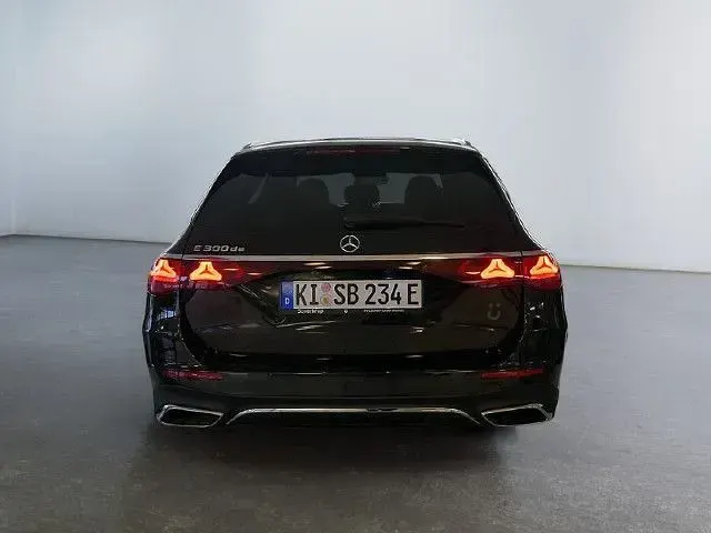 Gebraucht Mercedes E300 AMG 313 PS (230 kW) 2026 Schwarz Kombi