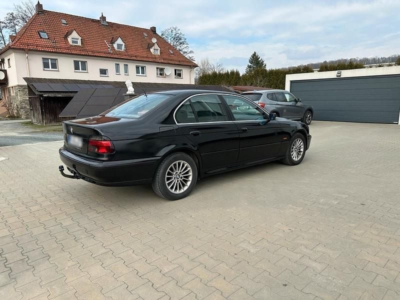 Gebraucht BMW 520 Basis 150 PS (110 kW) 1996 Schwarz Limousine