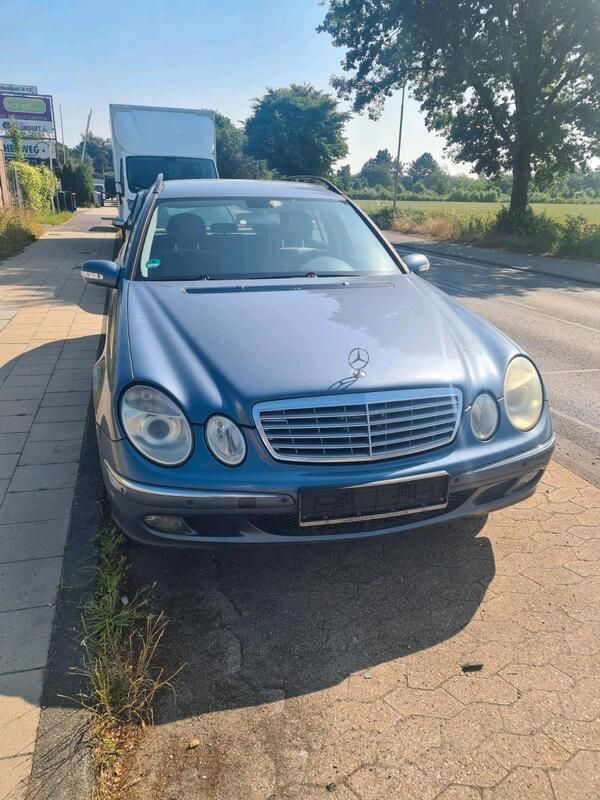 Blau Gebraucht 2005 Mercedes E280 Kombi | 1.850 € (Guter Preis) - Bild 1/4