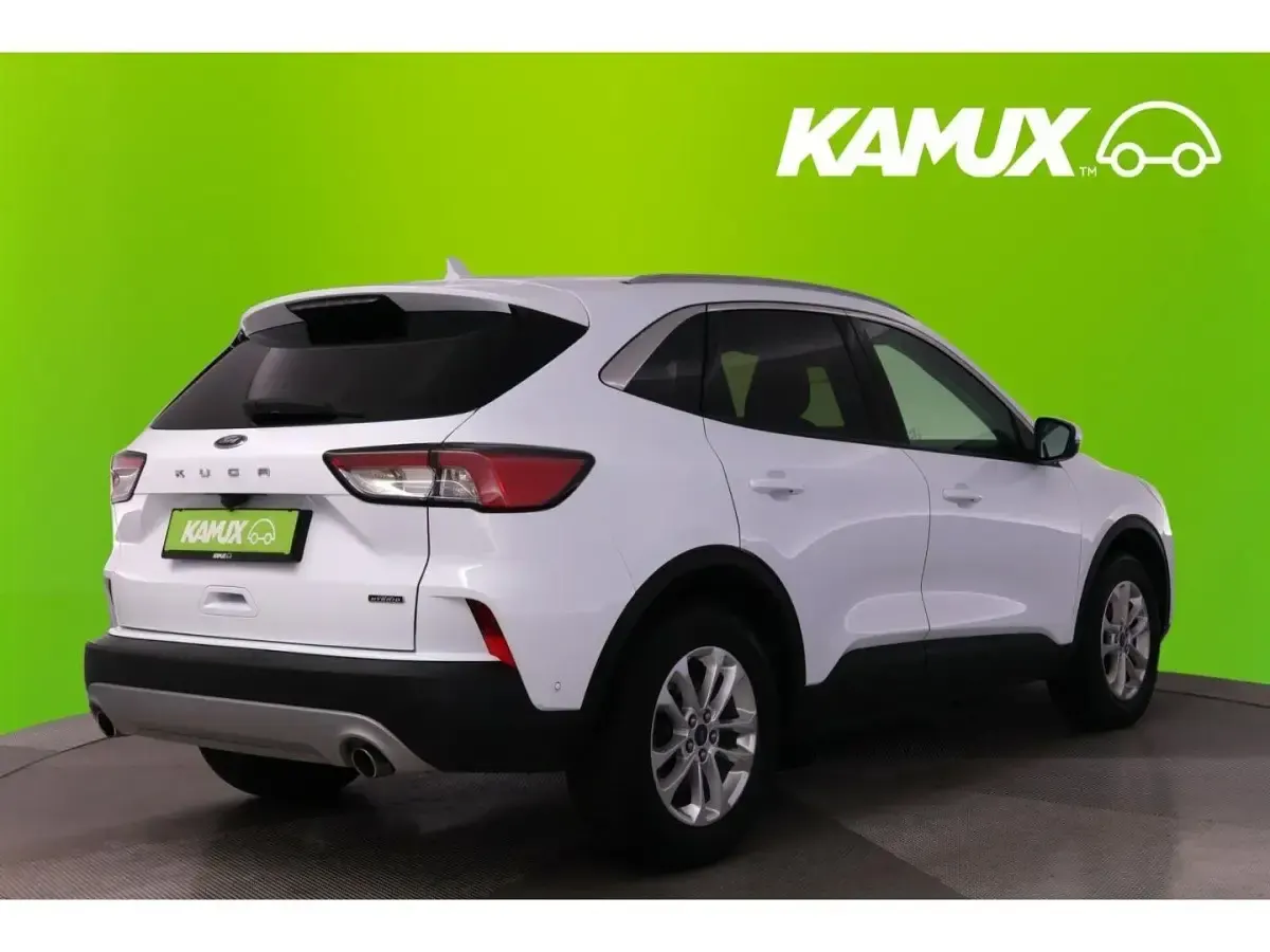 Gebraucht Ford Kuga Titanium 225 PS (165 kW) 2022 Weiss SUV