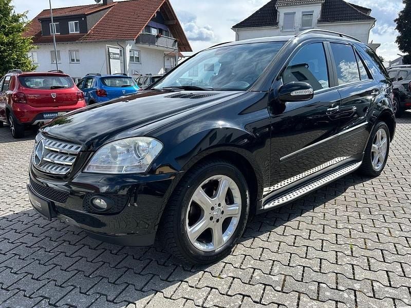 Schwarz Gebraucht 2007 Mercedes ML280 Sport SUV | 6.800 € (Superpreis) - Bild 1/4