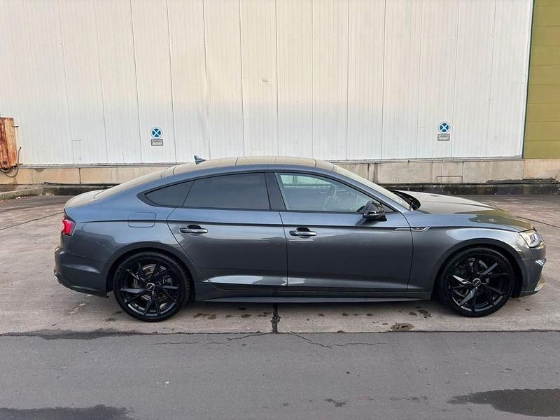 Gebraucht 2017 Audi A5 Sportback Sport Kleinwagen | 30.599 € (Teuer) - Bild 1/4