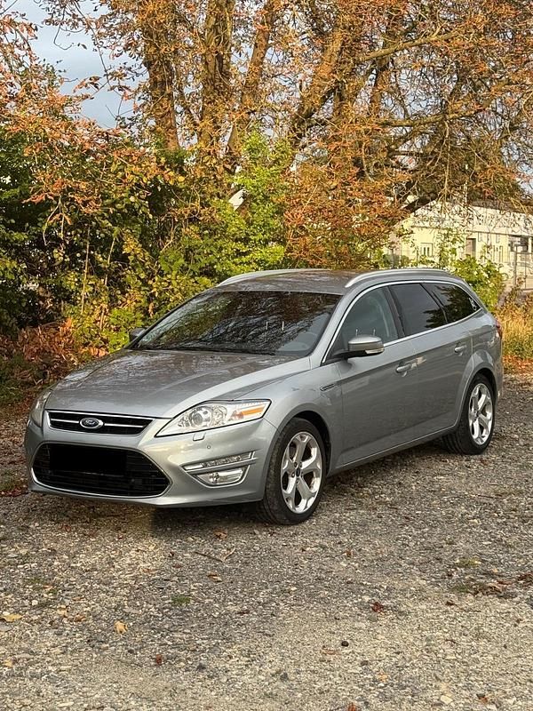 Silber Gebraucht 2012 Ford Mondeo Titanium Kombi | 4.100 € (Fairer Preis) - Bild 1/4
