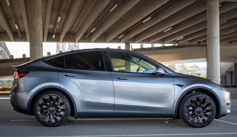 Gebraucht Tesla Model Y Long Range AWD 378 kW (514 PS) 2023 Grau SUV