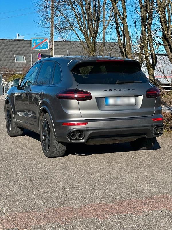 Gebraucht Porsche Cayenne S 385 PS (283 kW) 2017 Grau SUV