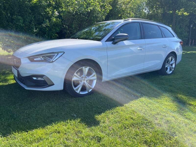 Weiß Gebraucht 2021 Seat Leon FR Kombi | 18.450 € (Guter Preis) - Bild 1/4