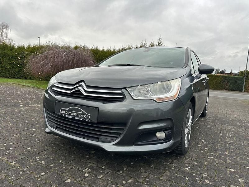 Gebraucht Citroën C4 Tendance 120 PS (88 kW) 2011 Grau Limousine