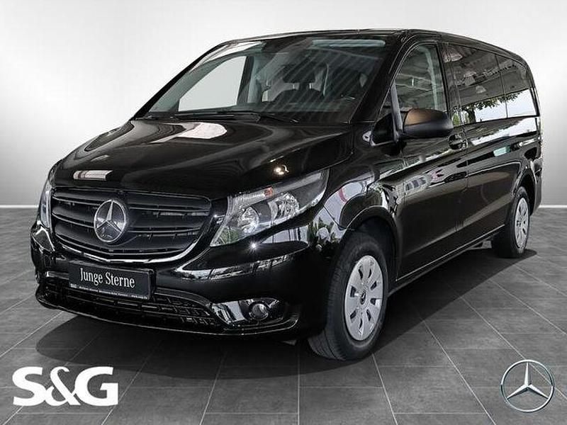 Schwarz Gebraucht 2022 Mercedes Vito Van / Kleinbus | 34.840 € (Teuer) - Bild 1/4