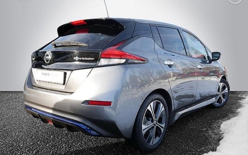 Gebraucht Nissan Leaf N-Connecta 110 kW (150 PS) 2019 Grau (metallic) Kleinwagen