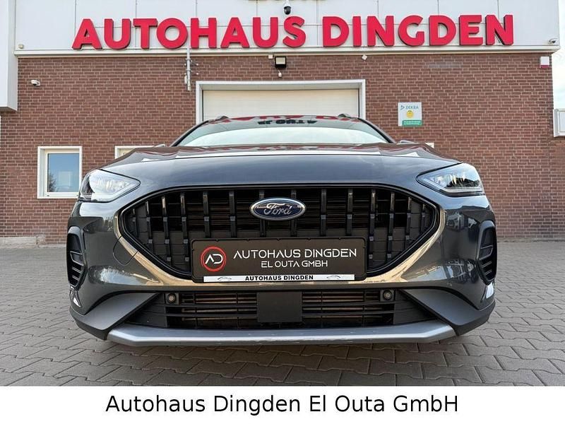 Gebraucht Ford Focus Active X 125 PS (91 kW) 2023 Grau Limousine