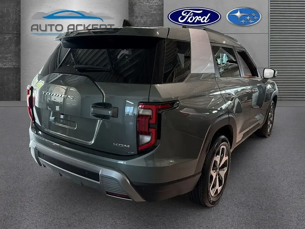Neu KGM Torres 163 PS (119 kW) 2026 Hellgruen SUV
