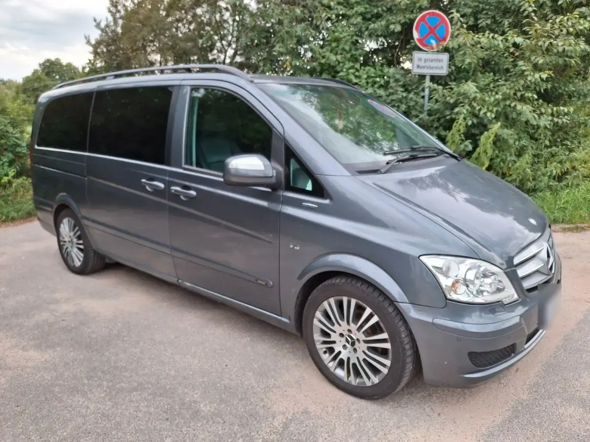 Gebraucht Mercedes Viano Edition 264 PS (194 kW) 2012 Grau Van / Kleinbus