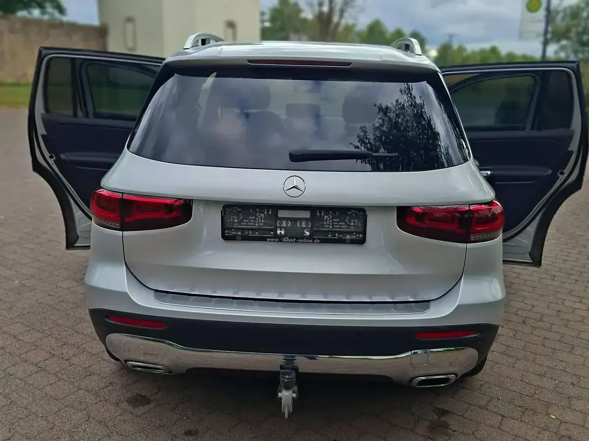 Gebraucht Mercedes GLB250 224 PS (164 kW) 2023 Silber SUV